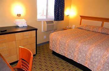 Stay Inn & Suites - Stockbridge Eksteriør billede